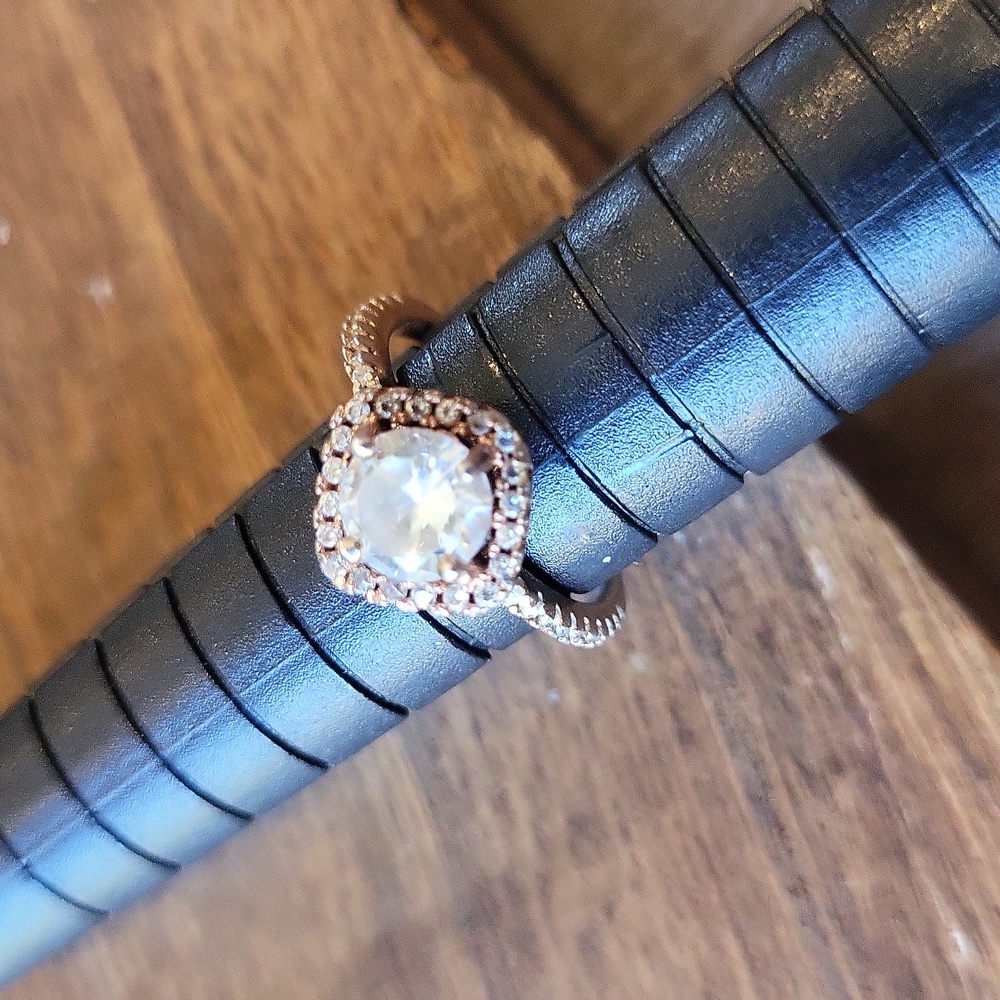 Vtg Gold Tone Engagement Ring, Clear Stone Halo Setting Pave Band, Size 4.25 - Picture 10 of 13